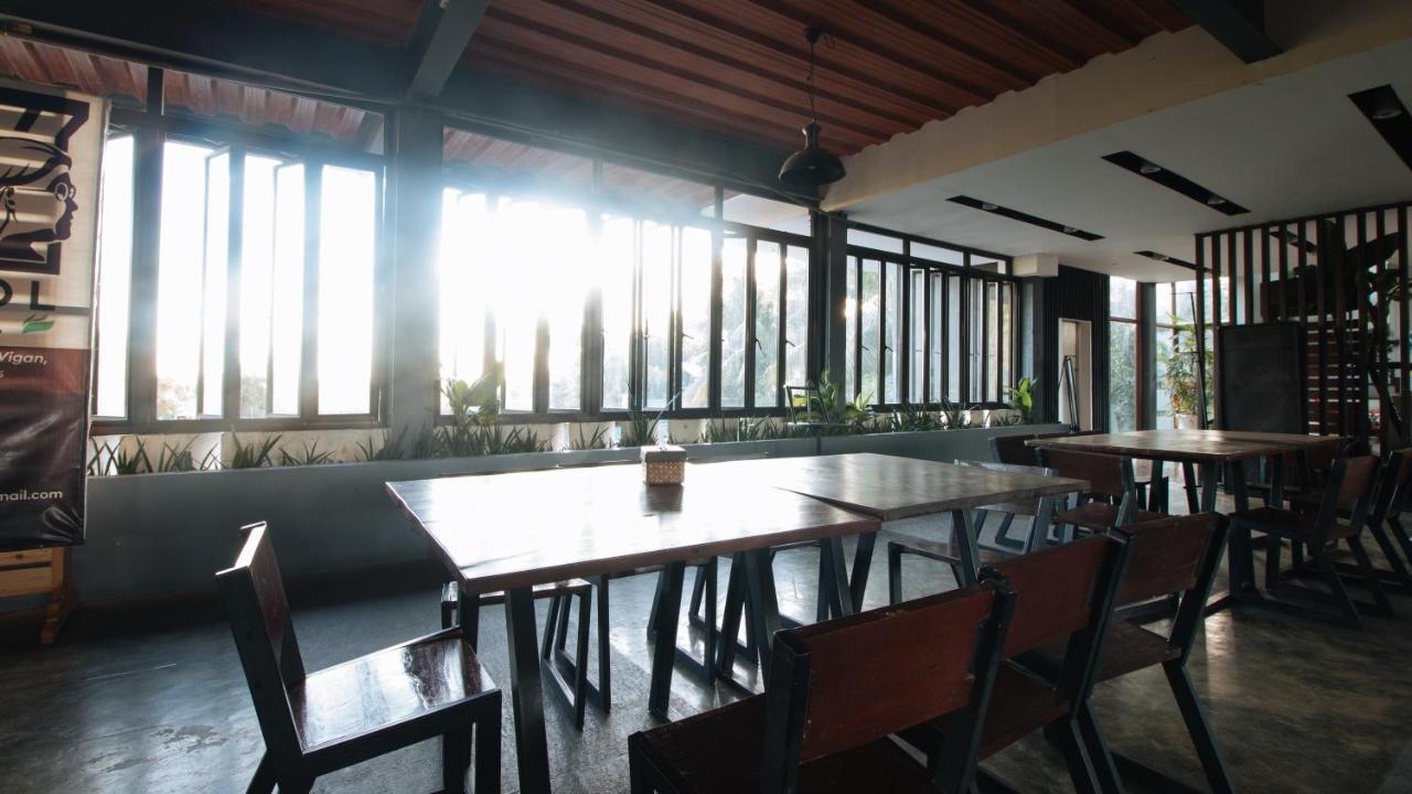 Reddoorz Plus @ Melsol Metro Vigan Exterior foto